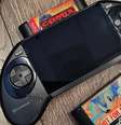 Mega 95 é o novo "Mega Drive portátil" da Hyperkin  Foto: Reprodução / Hyperkin