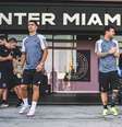 Suárez reecontra Messi no Inter Miami. Na foto, os dois juntos de Sergio Busquets e Jordi Alba.  Foto: Inter Miami/Divulgação / Estadão