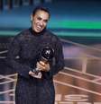 Maior jogadora de todos os tempos, Marta é imortalizada pela Fifa e agora será nome de prêmio de gol mais bonito entre as mulheres  Foto: ADRIAN DENNIS/AFP via Getty Images - Legenda: Marta discursa após receber homenagem da Fifa / Jogada10
