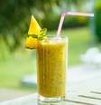 Suco de abacaxi com hortelã  Foto: Boiarkina Marina | Shutterstock / Portal EdiCase