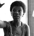 A imagem mostra Beatriz Nascimento, uma mulher negra, pesquisadora e historiadora.  Foto: Alma Preta
