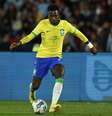 A imagem mostra o jogador Vinicius Jr., homem negro, um dos rostos da luta contra o racismo no futebol, no Brasil, que trouxe a vitória do Fifa Fair Play  Foto: Alma Preta