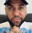 Daniel Alves vai dar nova versão sobre o que ocorreu na noite em que é acusado de estupro  Foto: Jogada10
