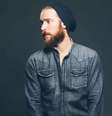 Troy Baker dará voz ao Indiana Jones em o Grande Círculo  Foto: Reprodução