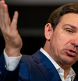 Ron DeSantis apareceu distante de Trump na disputa em Iowa  Foto: GETTY IMAGES / BBC News Brasil