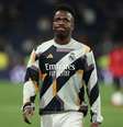 Vinicius apoiou o goleiro Maignan após episódio de racismo (Photo by THOMAS COEX/AFP via Getty Images)  Foto: Esporte News Mundo