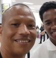 Endrick surpreende engraxate com PIX de R$ 1 mil em aeroporto no RJ  Foto: Reprodução/Twitter/@aembaixada_