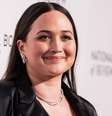 Oscar 2024: conheça Lily Gladstone, indicada como "Melhor Atriz"  Foto: Shutterstock / Famosos e Celebridades