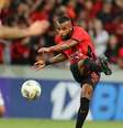 Alex Santana em ação contra o Galo Maringá pelo Paranaense -   Foto: Divulgação/Athletico / Esporte News Mundo