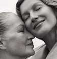 Gisele Bündchen e dona Vânia Nonnenmacher em foto da 'Vogue', por Zee Nunes  Foto: Reprodução
