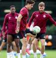  Foto: Divulgação / Aston Villa - Legenda: Jogadores do Aston Villa durante treinamento da equipe - / Jogada10