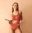 A candidíase é comum no verão e deve ser ponto de atenção entre as mulheres  Foto: Velista production | Shutterstock / Portal EdiCase