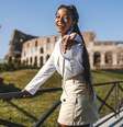 A modelo Jéssica Rollemberg foi para a Itália estudar Moda e está no país desde 2021.  Foto: Divulgação/Jonek Siemka / Estadão