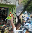 Quase 14 toneladas de lixo são retirados de casa em São Paulo  Foto: Reprodução/Rádio Bandeirantes