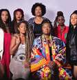Na foto, as integrantes da banda Pantera Negra posam ao lado das cantoras Ellen Oléria e Ayana Amorim.  Foto: Alma Preta