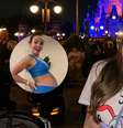 Larissa Manoela grávida? Atriz aparece com barrigão em vídeo e gera polêmica entre internautas.  Foto: Instagram / Purepeople