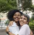 Sororidade significa priorizar mulheres e fortalecer laços com quem compartilhamos as mesmas experiências  Foto: Anderson Coelho/iStock