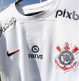 Foto: Rodrigo Gazzanel/Ag. Corinthians - Legenda: Valor do acordo é relativo a luvas e multa / Jogada10