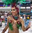Mulher Melão retoca o bumbum com glitter em ensaio da Grande Rio  Foto: Reprodução Instagram