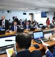 Comissão de Segurança Pública (CSP) realiza reunião com 4 itens. Entre eles, o PL 2.253/2022, que dispor sobre a monitoração eletrônica do preso, prever a realização de exame criminológico para progressão de regime e extinguir o benefício da saída temporária. Mesa: presidente da CSP, senador Sérgio Petecão (PSD-AC); vice-presidente da CSP, senador Jorge Kajuru (PSB-GO). Foto: Geraldo Magela/Agência Senado  Foto: Geraldo Magela/Agência Senado / Estadão