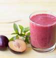 Vitamina de ameixa com aveia  Foto: olepeshkina | Shutterstock / Portal EdiCase