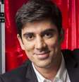 O humorista Marcelo Adnet foi flagrado aos beijos com uma outra mulher  Foto: Reprodução