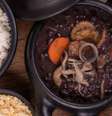 Feijoada com bife de soja  Foto: Graziele Morelli | Shutterstock / Portal EdiCase