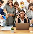 De um lado, empresas necessitam de líderes com novas habilidades, mas não os desenvolvem; do outro, lideranças buscam empregos com propósito e mais autonomia  Foto: iStock