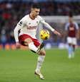 Dalot em ação pelo Manchester United   Foto: Catherine Ivill | Getty Images / Esporte News Mundo