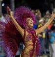 Sabrina Sato brilha como rainha de bateria da Vila Isabel   Foto: Douglas Shineidr/Especial para o Terra