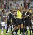 Arbitragem tenebrosa mais uma vez rouba a cena no Cariocão  Foto: Maga Jr/Agência F8/Gazeta Press / Esporte News Mundo