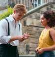 Emma e Dex se apaixonam na série Um Dia. (Divulgação/Netflix)  Foto: Canaltech