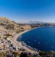 Copacabana, que deu origem ao nome do bairro carioca, fica na Bolívia  Foto: Getty Images / BBC News Brasil