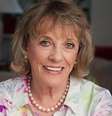 A apresentadora Esther Rantzen suscita debate no Reino Unido sobre o direito a não querer um final de vida com sofrimento prolongado  Foto: Reprodução