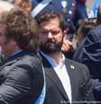 Zelenski e Milei em Buenos Aires, observados pelo chileno Boric: presidente argentino quer cúpula regional de apoio a Kiev  Foto: DW / Deutsche Welle