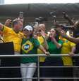 Jair e Michelle Bolsonaro durante ato na Avenida Paulista   Foto: Taba Benedicto / Estadão