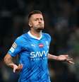 Sergej Milinković-Savić comemorando o primeiro gol do Al-Hilal.   Foto: Yasser Bakhsh/Getty Images / Esporte News Mundo
