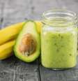 Vitamina de abacate com banana  Foto: Nick Alias | Shutterstock / Portal EdiCase