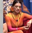 Yasmin Brunet emprestou seu vestido para Beatriz usar no Sincerão, que sujou brothers do 'BBB 24' de tinta.  Foto: Reprodução, TV Globo/Instagram @2ares / Purepeople