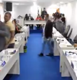Vereadores trocaram socos nesta quarta-feira, 28, em sessão transmitida ao vivo em Câmara na Bahia  Foto: Reprodução/Estadão