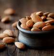 As amêndoas oferecem uma combinação de sabor e saúde  Foto: kuvona | Shutterstock / Portal EdiCase