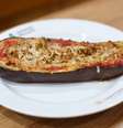 Com apenas 6 ingredientes, você prepara esta berinjela recheada de atum e molho de tomate  Foto: Vitória Magalhães/Anhembi Morumbi