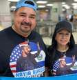 Moisés Bazán e sua esposa quando desembarcaram no aeroporto de El Salvador, em 1º de fevereiro de 2024  Foto: Leire Ventas / BBC News Brasil