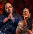 Radhika Merchant e Anant Ambani, casal dono da festança  Foto: Reprodução/Anshuman Poyrekar/Hindustan Times/Getty Images