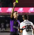  Foto: R. Chiri - Legenda: Candançan teve atuação muito contestada no clássico deste domingo / Jogada10