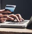 O crédito rotativo dura 30 dias e é tomado pelo consumidor quando paga menos que o valor integral da fatura do cartão de crédito.  Foto: iStock/Torcedores.com