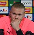 Haaland em coletiva de imprensa   Foto: PAUL ELLIS | AFP via Getty Images / Esporte News Mundo