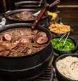Feijoada é eleita o melhor prato típico do Brasil em pesquisa  Foto: iStock