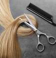 Alguns truques ajudam a disfarçar a insatisfação com o corte de cabelo  Foto: Africa Studio | Shutterstock / Portal EdiCase