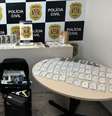 Agentes policiais apreenderam centenas de celulares roubados em operação no Centro de SP  Foto: Divulgação/Polícia Civil / Perfil Brasil
